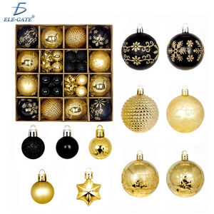 Set di 44 Palline di Natale di Lusso, Ornamenti in Plastica di Alta Qualità da 8 cm con Finitura Simil-Cristallo, Dettagli Artigianali, Confezionati in Scatole - Product Image 5