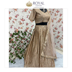 เสื้อผ้าอินเดียผ้าคาริชมาสำหรับงานแต่งงานดีไซน์ล่าสุดจากผู้ผลิตทั่วโลก - Product Image 6