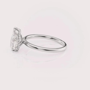 Bague de luxe en or jaune/rose et or blanc 9 carats avec diamant de laboratoire taille poire et pierres latérales rondes - Product Image 2