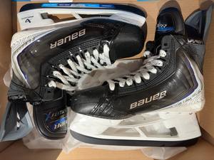 Patins à glace Bauer Vapor Flylite neufs, originaux, différentes tailles - Product Image 4