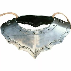 Ensemble d'armure de gorgete médiévale authentique en acier doux, fait main, plaqué argent et poli, protection de cou de chevalier pour reconstitutions historiques - Product Image 4