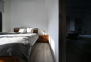 Lit en teck de style fusion européen-chinois moderne |   Lit Queen King-Size, luxe durable, conçu pour la maison sophistiquée - Product Image 3
