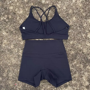 ชุดโยคะ 2 ชิ้น ชุดออกกำลังกายสำหรับผู้หญิง ชุดออกกำลังกาย เสื้อชั้นในแบบไขว้ สายรัดเอวสูง กางเกงขาสั้น ชุดวิ่ง ชุดออกกำลังกายรัดรูป - Product Image 5