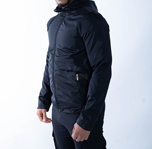 Vente en gros Veste coupe-vent à coque souple pour homme, légère, à capuche, veste de montagne imperméable personnalisable pour l'hiver non tissé - Product Image 5