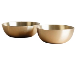 Pièce maîtresse décorative design fait à la main Table de dîner bol de fruits en métal bol de service alimentaire par exportateur indien - Product Image 1