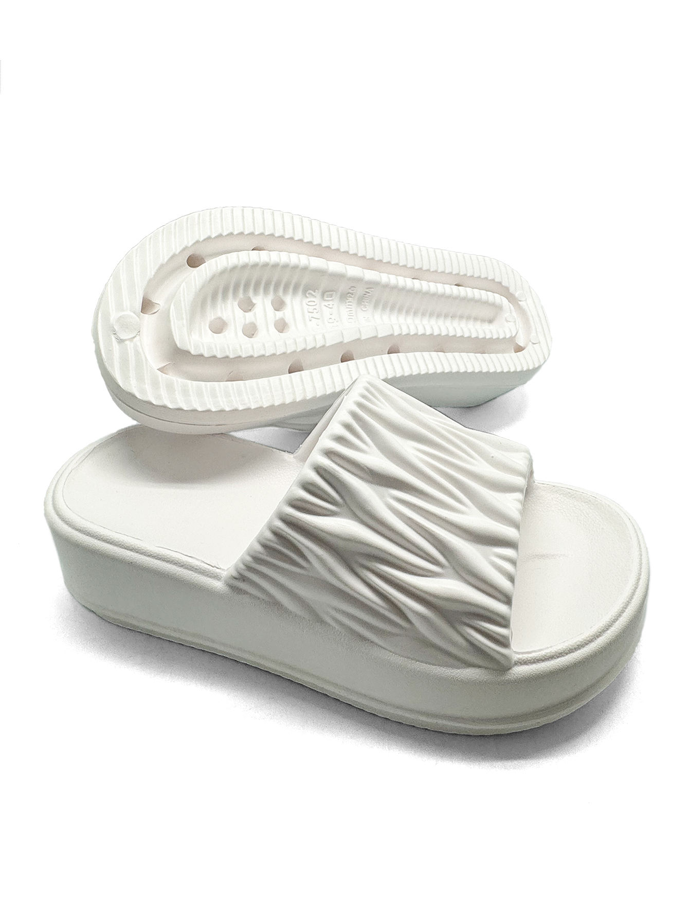 สีขาวน้ำนม