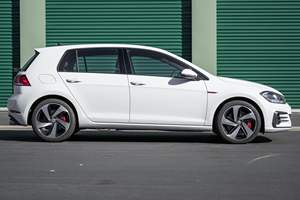 VOLKSWAGEN GTI S d'occasion 2020, conduite à gauche/droite - Product Image 2