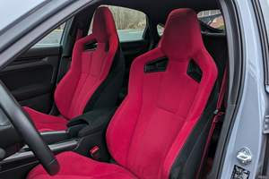 Honda Civic Type R 2023 d'occasion en bon état, 11 000 milles, boîte manuelle 6 vitesses, turbo 4 cylindres, non modifiée - Product Image 5