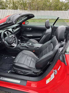 Ford Mustang 2019 Usado, Volante a la Izquierda, Origen Estadounidense - Product Image 4