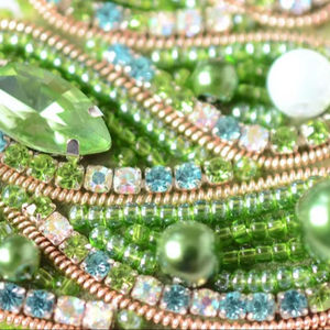 Broches con cuentas Broche de diseñador hecho a mano. Accesorios de alta calidad. Broche de diseño único. Baby shower, el mejor regalo. - Product Image 1