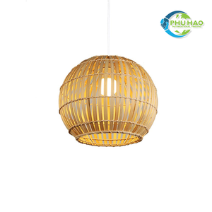 Rehaussez la décoration de votre restaurant avec des lustres en rotin de bambou fabriqués à la main, parfaits pour le restaurant Garden Resort - Product Image 3