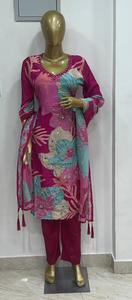 ชุดผ้าฝ้ายเรยอนสวยขายร้อนพิมพ์ลายดิจิทัลยาวซักได้ราคาถูกสำหรับงานแต่งงานเทศกาลส่งตรงจากอินเดีย - Product Image 3