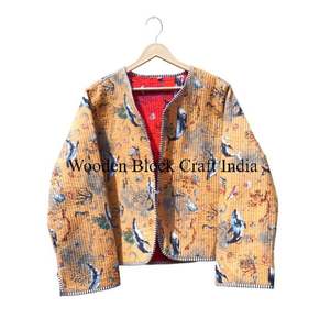 Veste d'hiver écologique en coton patchwork faite à la main pour femmes, style indien Kantha, florale, réversible, respirante et confortable - Product Image 2