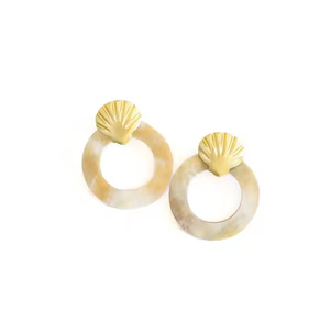 Boucles d'oreilles classiques uniques en corne pendantes Conception en laiton en corne de buffle naturelle Boucle d'oreille en corne de buffle de luxe par glowin fashion - Product Image 1