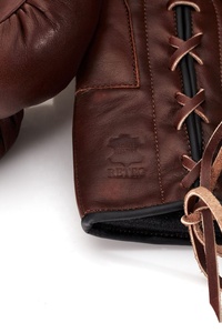Gants de boxe d'entraînement MMA professionnels vintage sur mesure, fermeture à lacets, cuir de vache véritable, séchage rapide, logo personnalisé, tailles variées - Product Image 4