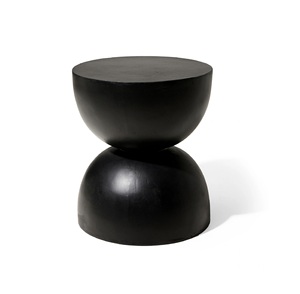 Table d'appoint en bois de qualité supérieure fabriquée à la main qui agit comme une œuvre d'art fonctionnelle élevant le style des espaces de vie - Product Image 3