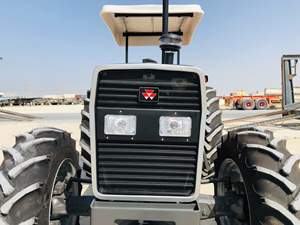 Tracteur agricole d'occasion Massey Ferguson 385 4x4, moteur 55 CV, transmission manuelle avec boîte de vitesses et pompe - Product Image 4