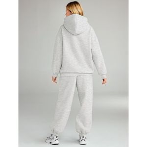 Survêtement de sport décontracté de conception professionnelle pour la saison d'hiver Logo personnalisé Jogging Sweat à capuche pour femmes Survêtement - Product Image 5