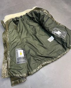 Chaqueta acolchada cálida de invierno de satén impermeable para hombre con bolsillos con cremallera abrigo acogedor - Product Image 4