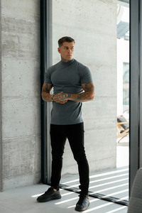 Camisetas de hombre de carbón de manga corta con Cuello redondo alto acanalado personalizadas al por mayor, camisetas transpirables de algodón mezclado para gimnasio activo para hombre - Product Image 6