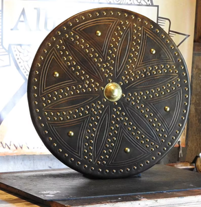 Escudos vikingos. Escudos decorativos. Fancy Shields. de Calvin artesanía - Product Image 6