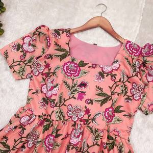 Hermoso vestido Maxi especial de verano con un estampado floral - Product Image 2