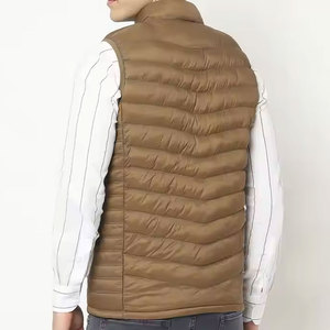 Chaleco Acolchado Informal para Hombre, de Poliéster Lavado, con Cuello Mao y Bolsillos con Cremallera, Transpirable para Invierno, Hecho en Pakistán - Product Image 4