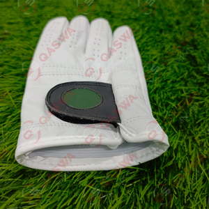 Logo personnalisé et design Gants de golf en cuir de couleur blanche avec fermeture à crochet et boucle du doigt droit - Product Image 3