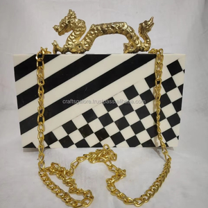 กระเป๋าคลัทช์สตรีทำจากเรซินทำด้วยมือเหมาะสำหรับกระเป๋าตอนเย็นจากอินเดียกระเป๋าคลัทช์จำนวนมากที่มีที่จับมังกร - Product Image 1