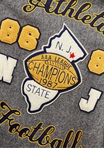 Chaqueta Universitaria Personalizada de Alta Calidad para Hombre, Mangas de PU, Bordado de Lana, Ropa de Calle, Moda al por Mayor, ODM OEM - Product Image 5