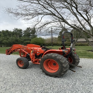 Compre para el Tractor L4600 de 55HP 4WD, Calidad Premium, Entrega Rápida con Motor y Caja de Cambios para la Productividad y Eficiencia Agrícola - Product Image 3