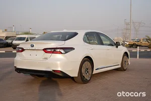 NOUVEAU MODÈLE PARFAIT d'occasion Toyota Camry <span class=keywords><strong>GLE</strong></span> Hybride 2.4L V4 Année modèle 2024 Couleur blanche Bien entretenu Prêt à rouler - Product Image 6