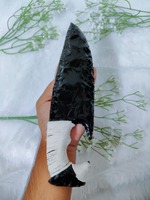 Figurine Fantaisie en Obsidienne Noire, Pierre Précieuse, Effet Écaillé et Cranté, Mascotte, Cadeau Wicca, Qualité Supérieure, Faite à la Main, 10 Pouces, Détachable