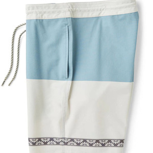 Pantalones Cortos Deportivos Personalizados con Logotipo Impreso Digitalmente, 100% Poliéster, Ecológicos, Antiarrugas, Transpirables y de Secado Rápido para Surf, Natación, Gimnasio y Running - Product Image 3