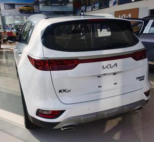 Usado para KX5 2021 1.6T Automático 4WD Sedán Volante a la Derecha/Izquierda Llantas R17 Interior Oscuro Asientos de Cuero - Product Image 6