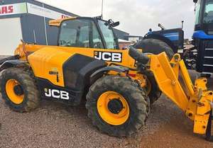 Manipulador Telescópico JCB 535-95 Usado, 4x4, Todoterreno, con Neumáticos Sólidos, Altura de Horquilla de 3m, Bajo Nivel, en Venta - Product Image 5