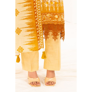 Ensembles modestes Khaddar K-52087 – Ensemble imprimé 3 pièces avec dupatta, comprenant haut, bas et couvre-chausson - Product Image 4