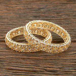 Indo-Western Classic <b>Bangles</b> with Gold Plating Imitation Pearl and Circling Setting for Engagement Party Wedding Festival - Product Image 1