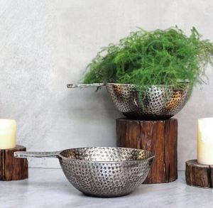 Cuenco irrompible de níquel ahumado de textura martillada de alta calidad con mango para plantas y velas decorativas - Product Image 3