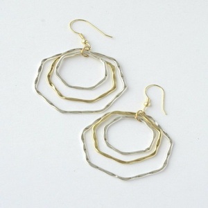 Pendientes de eslabones hechos A mano por A Z, artesanías artesanales en la India de círculos de latón texturizado, unidos, s/g - Product Image 4