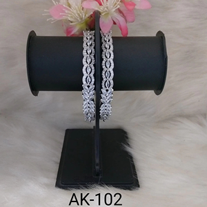 Ensemble de bracelets AD uniques faits à la main bijoux en alliage de zinc à la mode pour les femmes cadeau de mariage parfait - Product Image 1