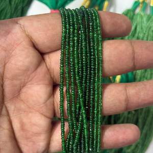 Cuentas Redondas Lisas de Tsavorita Natural de 2 mm a 4 mm, Granate Verde, Alta Calidad, Más de 50 Años de Experiencia en la Fabricación de Joyas - Product Image 4