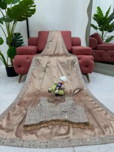 Marque privée Ensemble de saris de mariée Miroir et fil double face Travail Premium Japon Soie Fournisseur en gros - Product Image 2