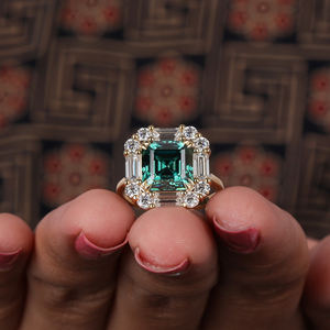 Anillo de compromiso clásico de oro macizo de 14 quilates, anillos finos de diamante de corte Asscher Verde Certificado IGI glamoroso - Product Image 4