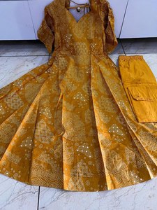 ชุดเดรสผ้าฝ้ายพิมพ์ลาย Bandhej ของผู้หญิงอินเดียชุดใส่ไปงานปาร์ตี้สวมใส่ในฤดูร้อนสำหรับผู้หญิง - Product Image 4