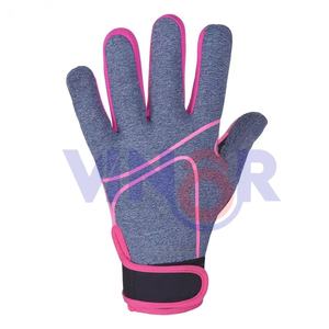 Gants de football gaélique personnalisés de la meilleure qualité, confortables, respirants, en cuir et latex, imprimés à la mode, design à bas prix, gants gaélique - Product Image 4