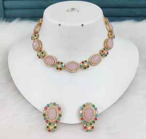 Ensemble de collier inspiré de Sabyasachi, tenue traditionnelle indienne minimaliste, magnifiques boucles d'oreilles complétant les tenues ethniques et occidentales - Product Image 4