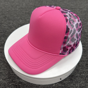 Casquette de camionneur en mousse vierge à 5 panneaux de haute qualité avec corde Casquette en maille à carreaux imprimée personnalisée OEM de retour à carreaux - Product Image 3