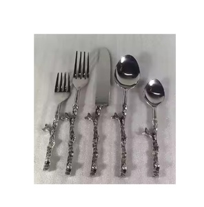 Venta caliente Estilo de lujo Cuchara de cena de acero inoxidable y tenedor Juego de cubiertos de oro rosa - Product Image 5