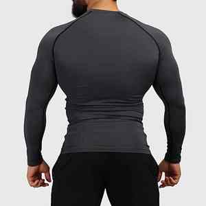 T-shirt de compression en polyester et élasthanne imprimé sans couture à séchage rapide OEM, logo personnalisé, coupe ajustée, manches courtes, pour hommes, entraînement sportif - Product Image 5